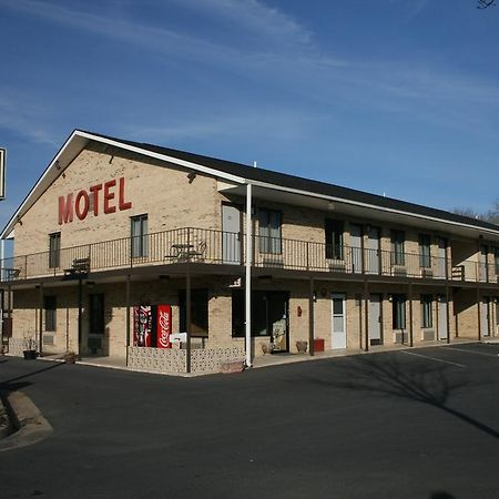 Relax Inn Front Royal Exterior photo