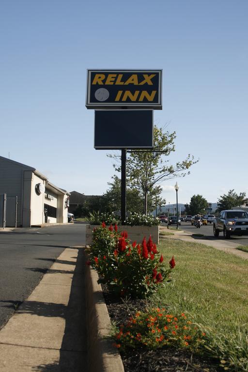 Relax Inn Front Royal Exterior photo